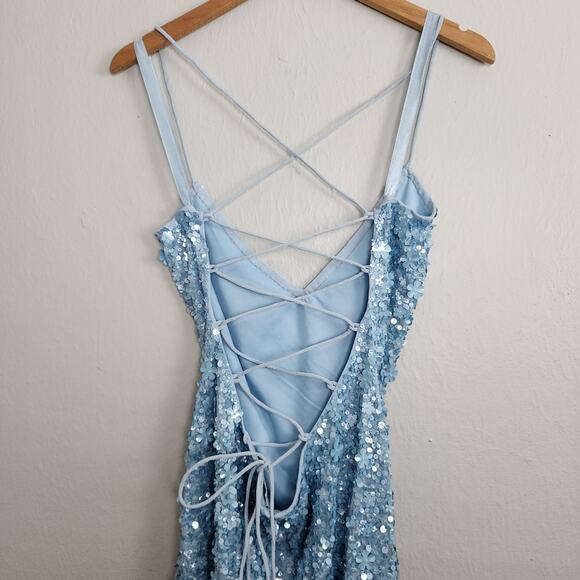 NWOT Mac Duggal Ieena Sequin Gown M Ice Blue Sweetheart Lace-Up High Slit Formal - Picture 13 of 15